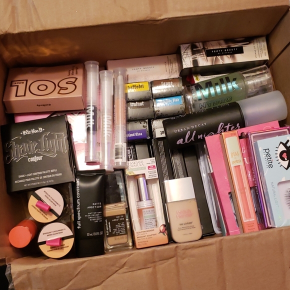Make up bundle - Picture 3 of 16